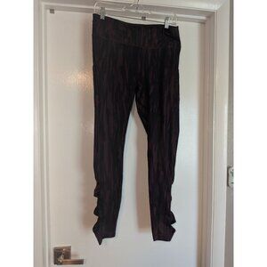 Lululemon Speed Tight IV bordeaux drama sz 8